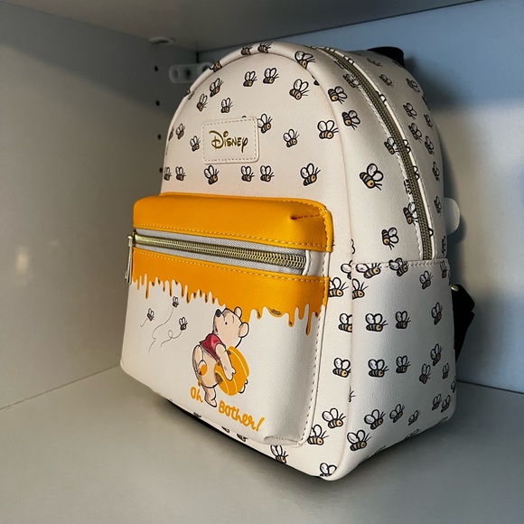 Winnie the Pooh Loungefly Backpack *FREE SHIPPING* - Picture 3 of 5